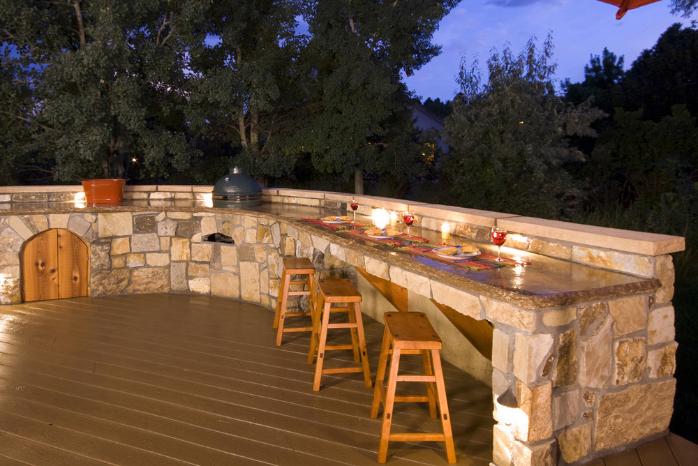 light for outdoor kitchen