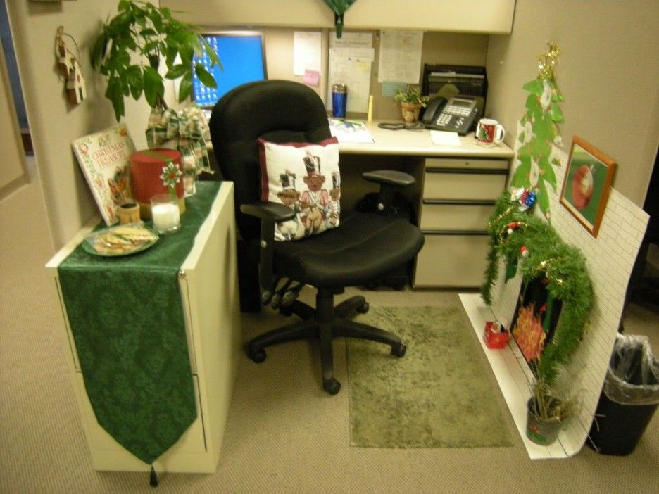 Interior Home Office Green Themes Decorating Magnificent On Interior With Chic Small Cubicle Decoration Christmas Theme Used 0 Home Office Green Themes Decorating