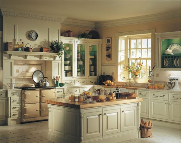  Traditional Kitchens Designs Wonderful On Kitchen With Regard To 25 Inspiring And Delightful Freshome Com 0 Traditional Kitchens Designs