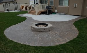 Concrete Patio Designs With Fire Pit