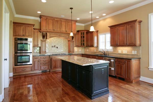Kitchen Kitchen Wall Colors With Maple Cabinets Delightful On Regarding Best Paint Photo 21 Ginge 0 Kitchen Wall Colors With Maple Cabinets