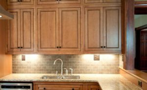 Maple Kitchen Cabinets Backsplash