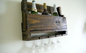 Pallet Wall Wine Rack