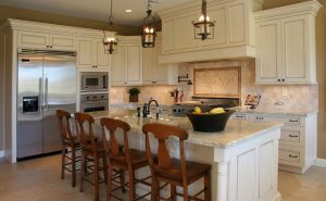 Traditional Antique White Kitchens