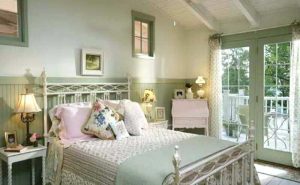 Country Beach Style Bedroom Decor Idea