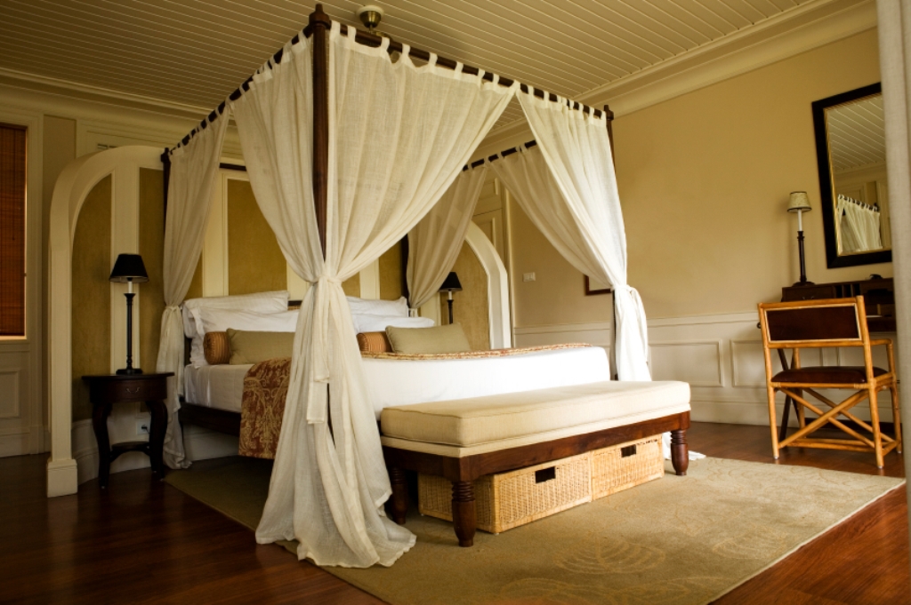 Bedroom Romantic Master Bedroom With Canopy Bed Magnificent On Regard To Incredible Super 0 Romantic Master Bedroom With Canopy Bed
