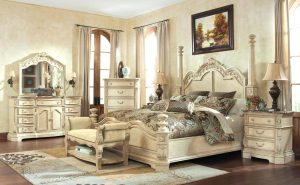 White Traditional Bedroom Furniture